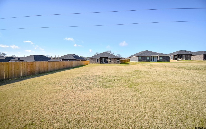 17326 Crossing Cir, Lindale, TX 75771, 3 Habitaciones Habitaciones , ,2 BañosBaños,Residential,En Venta,17326 Crossing Cir,25001690