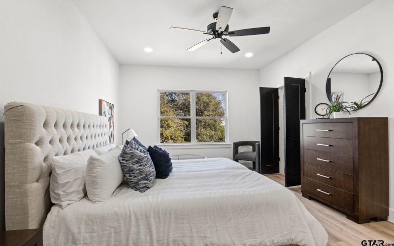 196 W 17th, Mount Pleasant, TX 75455, 3 Bedrooms Bedrooms, ,2 BathroomsBathrooms,Residential,For Sale,196 W 17th,25001701