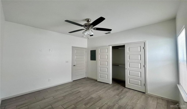 1308 Shavano Drive, Edinburg, TX 78541, ,Residential Multi Family,For Sale,1308 Shavano Drive,466603
