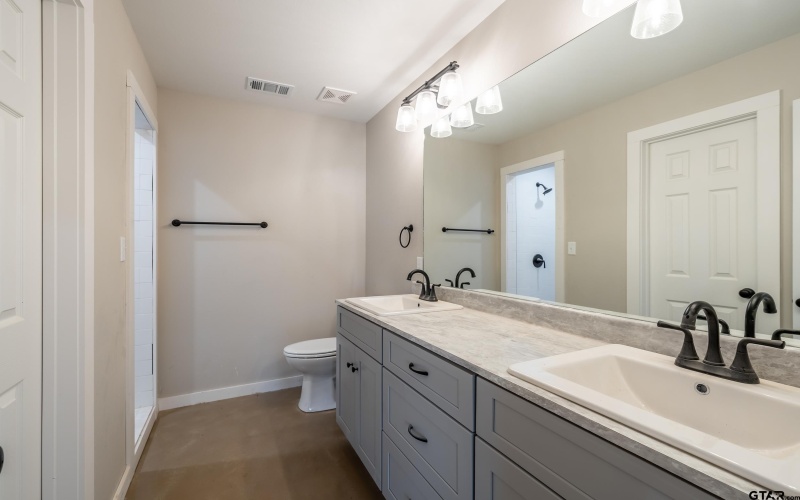 12107 Suite A CR 4404, LaRue, TX 75770, 3 Bedrooms Bedrooms, ,2 BathroomsBathrooms,Residential,For Sale,12107 Suite A CR 4404,25001733