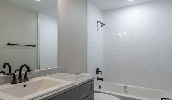 12107 Suite A CR 4404, LaRue, TX 75770, 3 Bedrooms Bedrooms, ,2 BathroomsBathrooms,Residential,For Sale,12107 Suite A CR 4404,25001733
