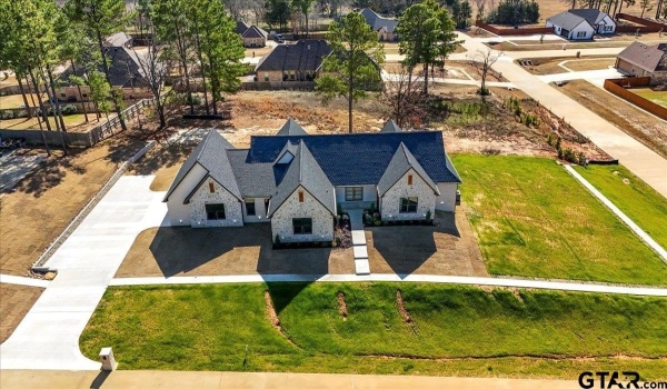 12181 Oak Grove Dr., Tyler, TX 75706, 4 Habitaciones Habitaciones , ,3 BañosBaños,Residential,En Venta,12181 Oak Grove Dr.,25001736