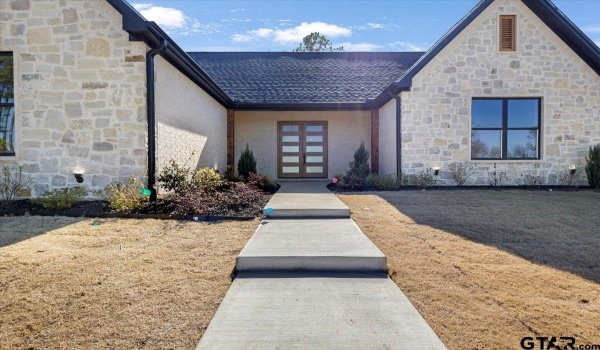 12181 Oak Grove Dr., Tyler, TX 75706, 4 Habitaciones Habitaciones , ,3 BañosBaños,Residential,En Venta,12181 Oak Grove Dr.,25001736