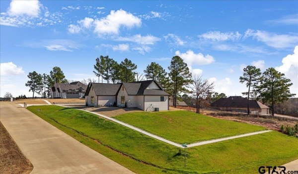 12181 Oak Grove Dr., Tyler, TX 75706, 4 Habitaciones Habitaciones , ,3 BañosBaños,Residential,En Venta,12181 Oak Grove Dr.,25001736