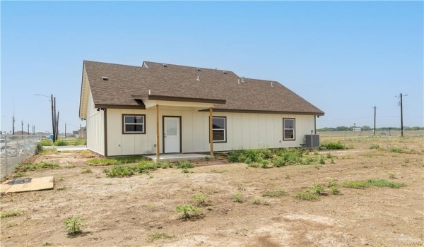 2326 Via Roma Road, Weslaco, TX 78596, 3 Bedrooms Bedrooms, ,2 BathroomsBathrooms,Residential,For Sale,2326 Via Roma Road,466761