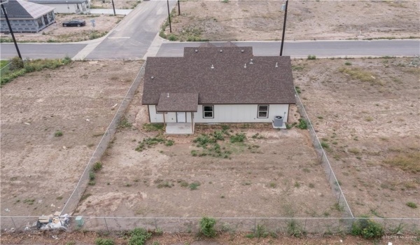 2326 Via Roma Road, Weslaco, TX 78596, 3 Bedrooms Bedrooms, ,2 BathroomsBathrooms,Residential,For Sale,2326 Via Roma Road,466761