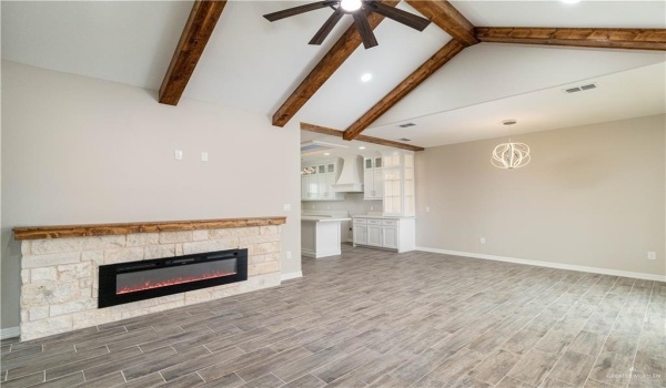 2326 Via Roma Road, Weslaco, TX 78596, 3 Bedrooms Bedrooms, ,2 BathroomsBathrooms,Residential,For Sale,2326 Via Roma Road,466761