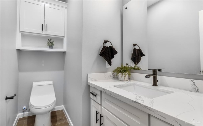 3000 N Alyna Avenue, Edinburg, TX 78541, 4 Bedrooms Bedrooms, ,2 BathroomsBathrooms,Residential,For Sale,3000 N Alyna Avenue,467057
