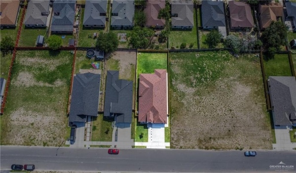 3000 N Alyna Avenue, Edinburg, TX 78541, 4 Bedrooms Bedrooms, ,2 BathroomsBathrooms,Residential,For Sale,3000 N Alyna Avenue,467057