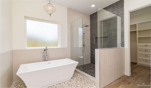 9905 N 24th Street, McAllen, TX 78504, 4 Bedrooms Bedrooms, ,3 BathroomsBathrooms,Residential,For Sale,9905 N 24th Street,467071