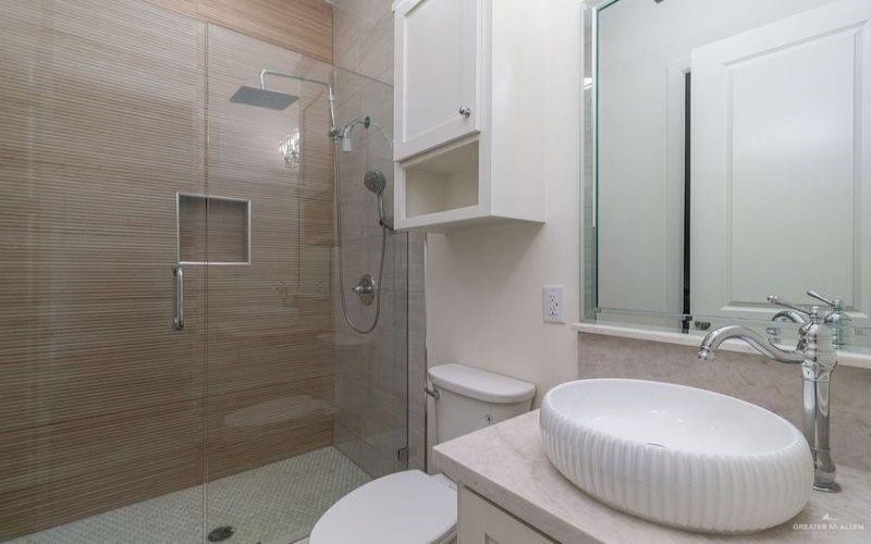 9905 N 24th Street, McAllen, TX 78504, 4 Bedrooms Bedrooms, ,3 BathroomsBathrooms,Residential,For Sale,9905 N 24th Street,467071