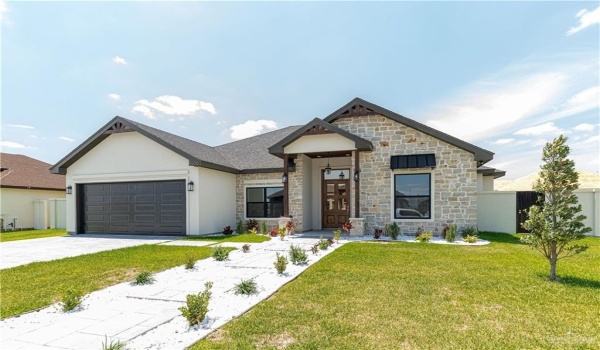 9905 N 24th Street, McAllen, TX 78504, 4 Bedrooms Bedrooms, ,3 BathroomsBathrooms,Residential,For Sale,9905 N 24th Street,467071