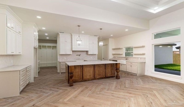 9905 N 24th Street, McAllen, TX 78504, 4 Bedrooms Bedrooms, ,3 BathroomsBathrooms,Residential,For Sale,9905 N 24th Street,467071