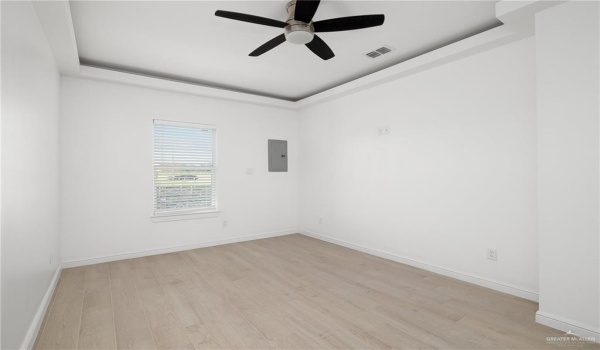 901 E Yuma Avenue #600, McAllen, TX 78503, 3 Bedrooms Bedrooms, ,2 BathroomsBathrooms,Residential Lease,For Rent,901 E Yuma Avenue,467122