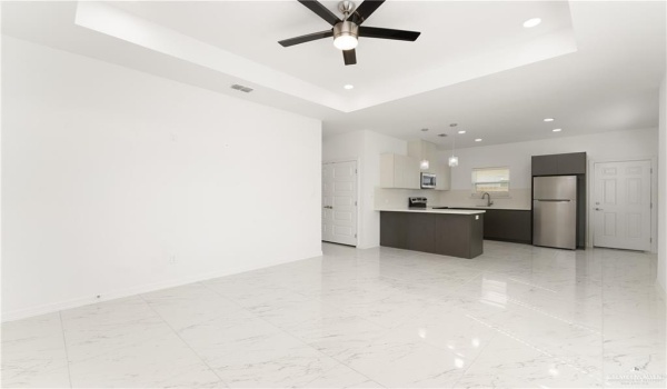 5800 Notre Dame Avenue #3, McAllen, TX 78504, 3 Bedrooms Bedrooms, ,2 BathroomsBathrooms,Residential Lease,For Rent,5800 Notre Dame Avenue,467189