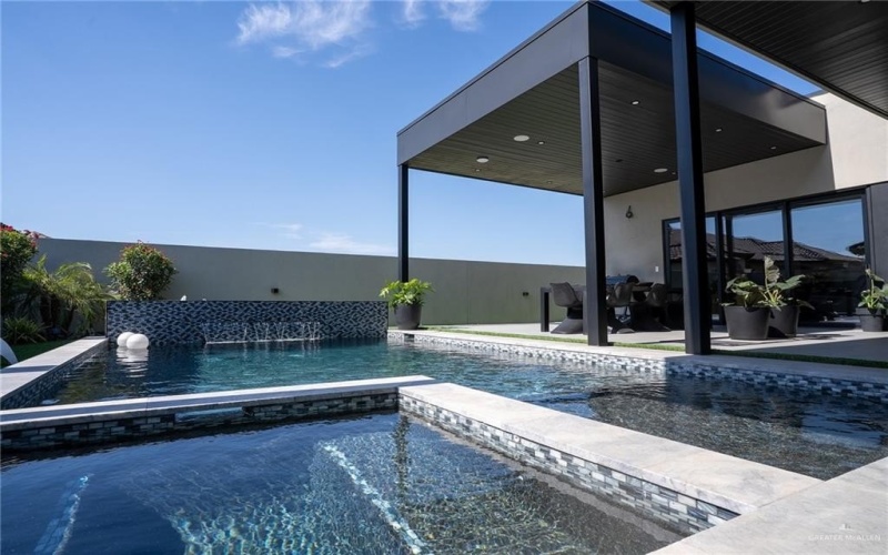 413 Columbia Avenue, McAllen, TX 78504, 4 Bedrooms Bedrooms, ,3 BathroomsBathrooms,Residential,For Sale,413 Columbia Avenue,467240