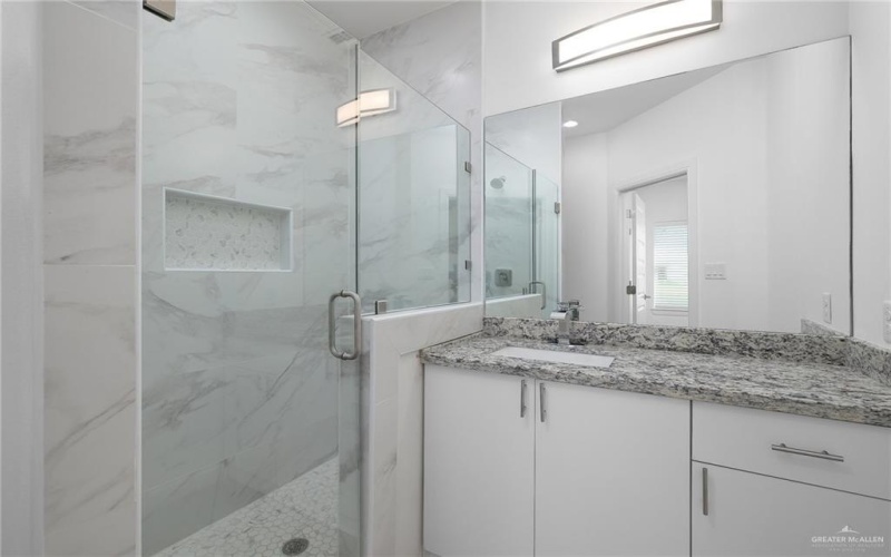 901 E Yuma Avenue #605, McAllen, TX 78503, 2 Bedrooms Bedrooms, ,2 BathroomsBathrooms,Residential,For Sale,901 E Yuma Avenue,467371