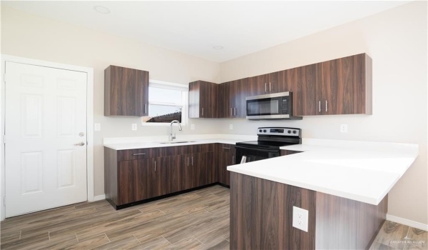 4116 Walnut Avenue #4, McAllen, TX 78501, 2 Bedrooms Bedrooms, ,2 BathroomsBathrooms,Residential Lease,For Rent,4116 Walnut Avenue,467439