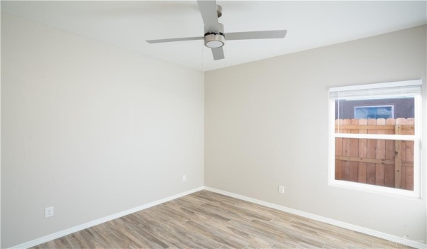 4116 Walnut Avenue #2, McAllen, TX 78501, 3 Habitaciones Habitaciones , ,2 BañosBaños,Residential Lease,En Alquiler,4116 Walnut Avenue,467440