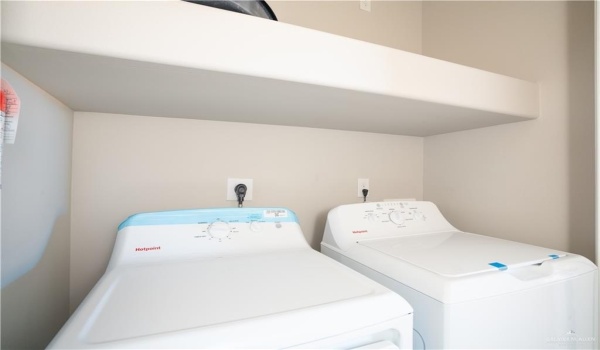 4116 Walnut Avenue #3, McAllen, TX 78501, 3 Bedrooms Bedrooms, ,2 BathroomsBathrooms,Residential Lease,For Rent,4116 Walnut Avenue,467442