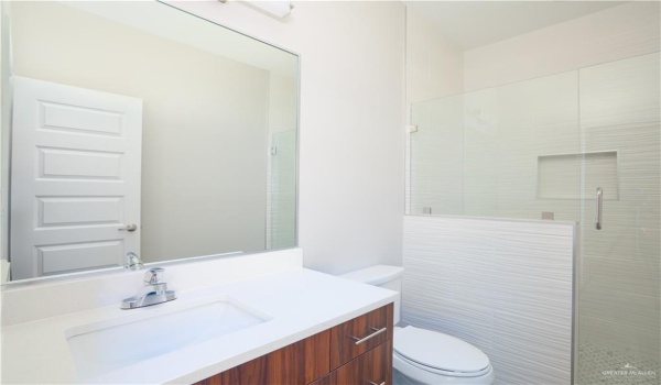 4116 Walnut Avenue #3, McAllen, TX 78501, 3 Bedrooms Bedrooms, ,2 BathroomsBathrooms,Residential Lease,For Rent,4116 Walnut Avenue,467442