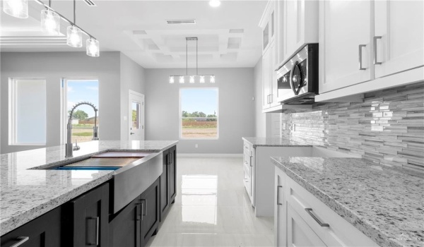 1309 E Evergreen Street, San Juan, TX 78589, 4 Bedrooms Bedrooms, ,2 BathroomsBathrooms,Residential,For Sale,1309 E Evergreen Street,467649