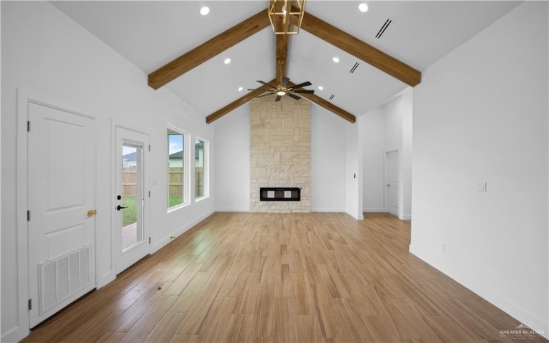 556 Demi Street, Edinburg, TX 78542, 3 Bedrooms Bedrooms, ,2 BathroomsBathrooms,Residential,For Sale,556 Demi Street,467700
