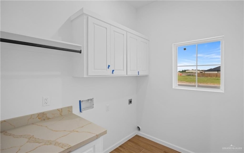 556 Demi Street, Edinburg, TX 78542, 3 Bedrooms Bedrooms, ,2 BathroomsBathrooms,Residential,For Sale,556 Demi Street,467700