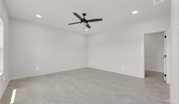 2121 Zinnia Street, Weslaco, TX 78596, 3 Bedrooms Bedrooms, ,2 BathroomsBathrooms,Residential,For Sale,2121 Zinnia Street,467854