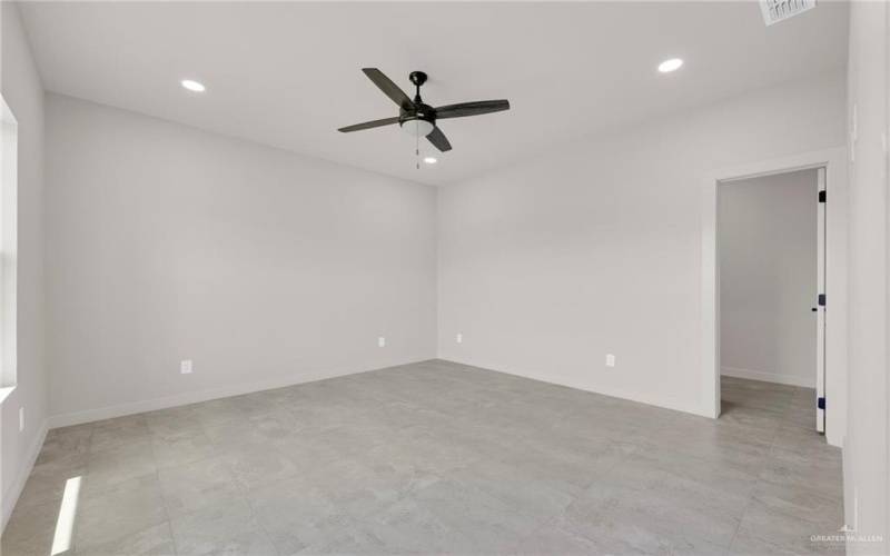 2121 Zinnia Street, Weslaco, TX 78596, 3 Bedrooms Bedrooms, ,2 BathroomsBathrooms,Residential,For Sale,2121 Zinnia Street,467854