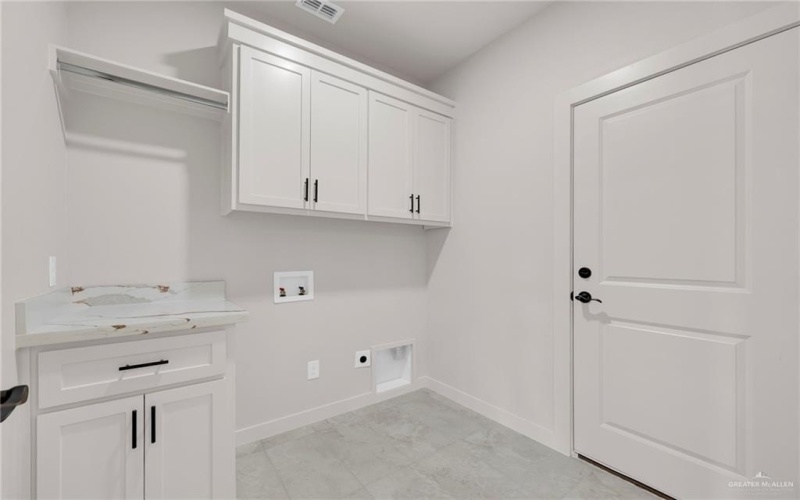 2121 Zinnia Street, Weslaco, TX 78596, 3 Bedrooms Bedrooms, ,2 BathroomsBathrooms,Residential,For Sale,2121 Zinnia Street,467854