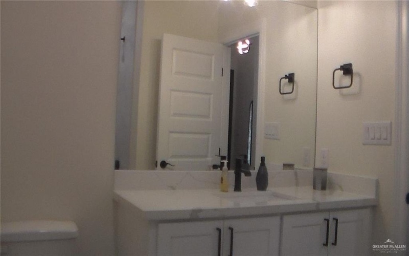 2813 S Auburndale Avenue S, Edinburg, TX 78542, 4 Bedrooms Bedrooms, ,2 BathroomsBathrooms,Residential,For Sale,2813 S Auburndale Avenue S,462058
