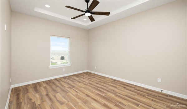 2262 Via Roma, Weslaco, TX 78596, 4 Bedrooms Bedrooms, ,2 BathroomsBathrooms,Residential,For Sale,2262 Via Roma,462073