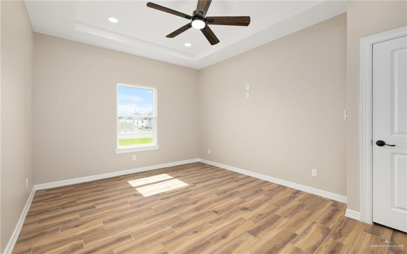 2262 Via Roma, Weslaco, TX 78596, 4 Bedrooms Bedrooms, ,2 BathroomsBathrooms,Residential,For Sale,2262 Via Roma,462073