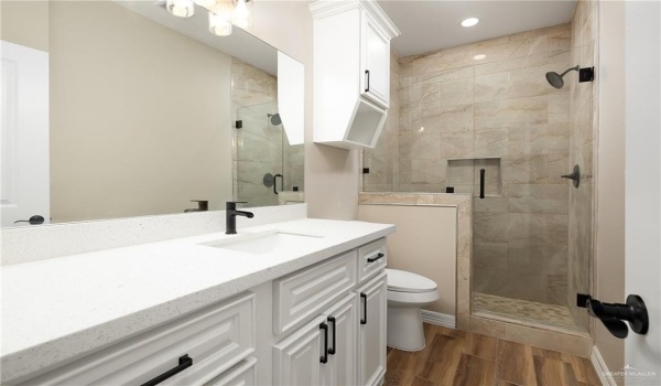 2262 Via Roma, Weslaco, TX 78596, 4 Bedrooms Bedrooms, ,2 BathroomsBathrooms,Residential,For Sale,2262 Via Roma,462073