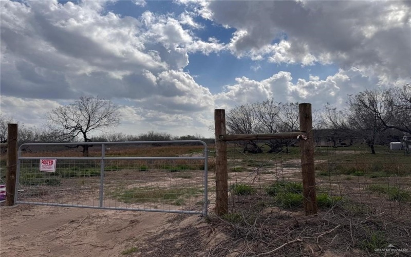 28163 Mile 17 1/2 Trail, McAllen, TX 78541, 4 Bedrooms Bedrooms, ,2 BathroomsBathrooms,Residential,For Sale,28163 Mile 17 1/2 Trail,462125