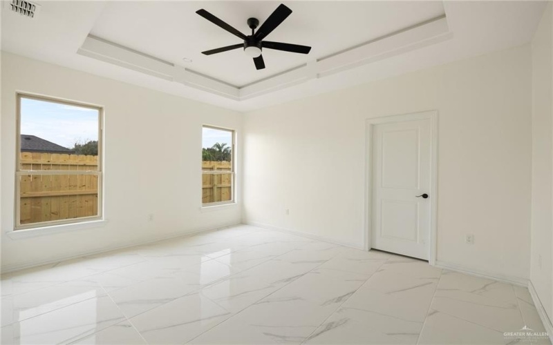 5000 Duke Avenue, McAllen, TX 78504, 4 Habitaciones Habitaciones , ,2 BañosBaños,Residential,En Venta,5000 Duke Avenue,462154
