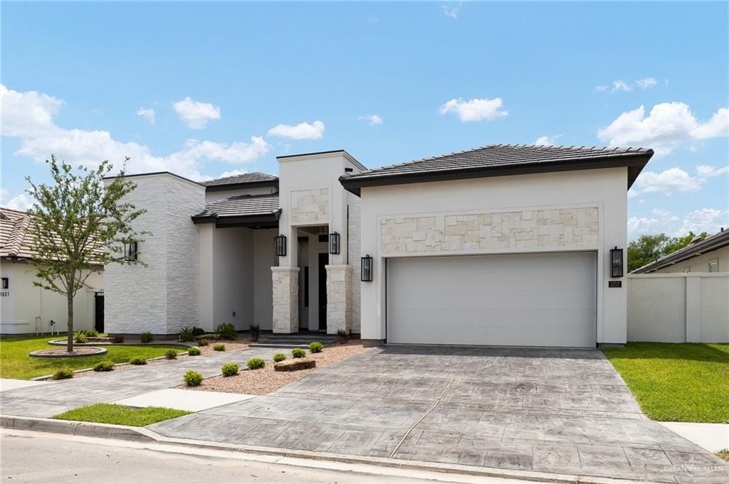 1717 S Middleton Street, Edinburg, TX 78539, 4 Bedrooms Bedrooms, ,3 BathroomsBathrooms,Residential,For Sale,1717 S Middleton Street,467956