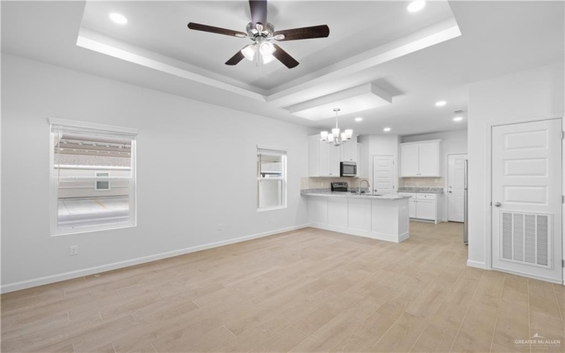 805 N Blair Avenue, Edinburg, TX 78541, ,Residential Multi Family,For Sale,805 N Blair Avenue,463307