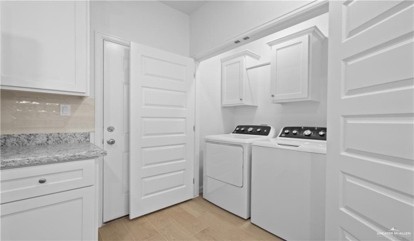 805 N Blair Avenue #4, Edinburg, TX 78541, 3 Bedrooms Bedrooms, ,2 BathroomsBathrooms,Residential Lease,For Rent,805 N Blair Avenue,463354