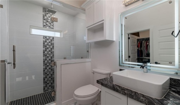 816 Spring Drive, Mission, TX 78573, 3 Bedrooms Bedrooms, ,2 BathroomsBathrooms,Residential,For Sale,816 Spring Drive,464670