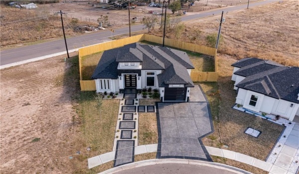 816 Spring Drive, Mission, TX 78573, 3 Bedrooms Bedrooms, ,2 BathroomsBathrooms,Residential,For Sale,816 Spring Drive,464670