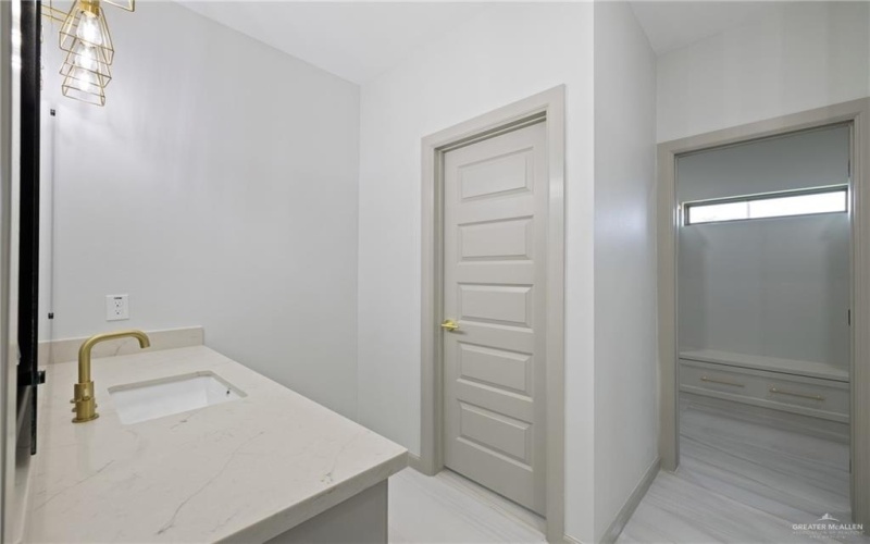 3408 E Alexa Street, Edinburg, TX 78542, 3 Bedrooms Bedrooms, ,2 BathroomsBathrooms,Residential,For Sale,3408 E Alexa Street,468048