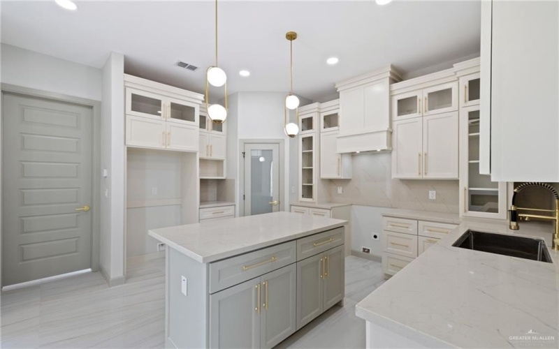 3408 E Alexa Street, Edinburg, TX 78542, 3 Bedrooms Bedrooms, ,2 BathroomsBathrooms,Residential,For Sale,3408 E Alexa Street,468048