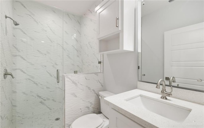 904 8th Street #3, Mission, TX 78572, 2 Habitaciones Habitaciones , ,2 BañosBaños,Residential Lease,En Alquiler,904 8th Street,463406