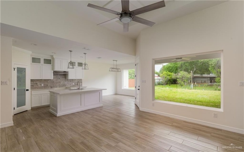 401 Southland Avenue, Edinburg, TX 78539, 4 Bedrooms Bedrooms, ,3 BathroomsBathrooms,Residential,For Sale,401 Southland Avenue,469296