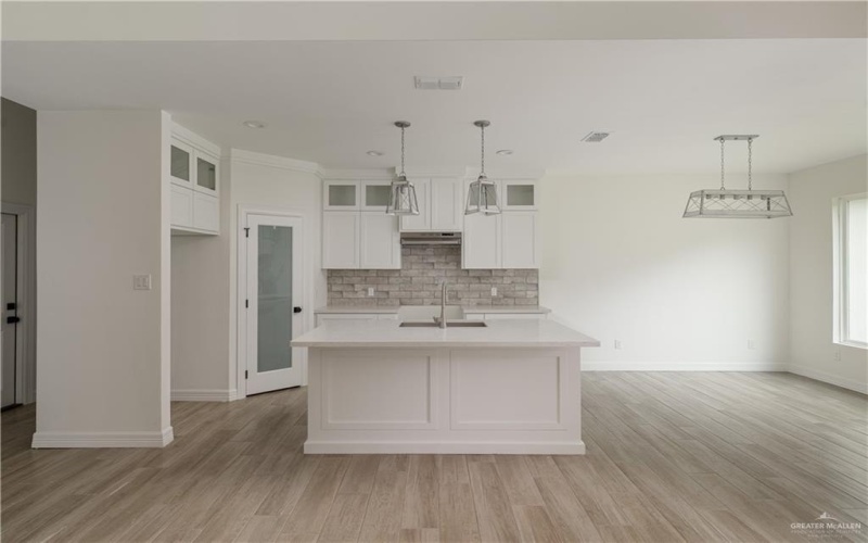 401 Southland Avenue, Edinburg, TX 78539, 4 Bedrooms Bedrooms, ,3 BathroomsBathrooms,Residential,For Sale,401 Southland Avenue,469296