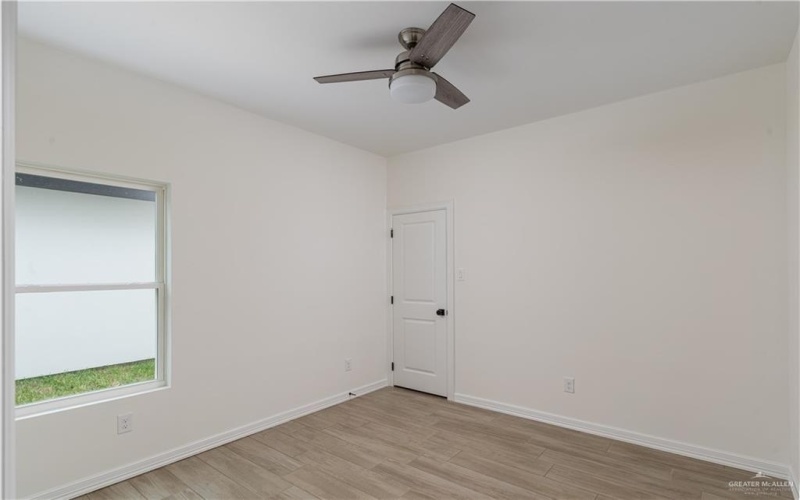 401 Southland Avenue, Edinburg, TX 78539, 4 Bedrooms Bedrooms, ,3 BathroomsBathrooms,Residential,For Sale,401 Southland Avenue,469296