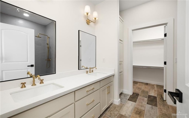 300 N Kika De La Garza Boulevard, La Joya, TX 78560, 3 Bedrooms Bedrooms, ,2 BathroomsBathrooms,Residential,For Sale,300 N Kika De La Garza Boulevard,469118
