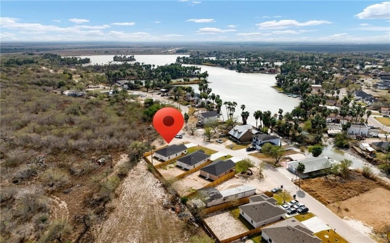 300 N Kika De La Garza Boulevard, La Joya, TX 78560, 3 Bedrooms Bedrooms, ,2 BathroomsBathrooms,Residential,For Sale,300 N Kika De La Garza Boulevard,469118